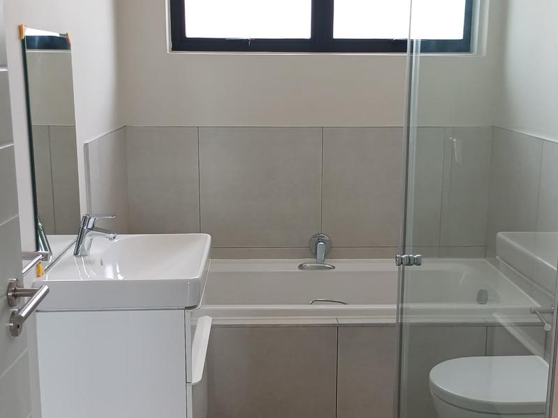 To Let 2 Bedroom Property for Rent in Somerset West Western Cape